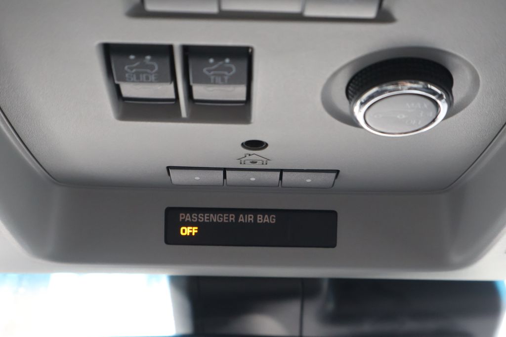 Thumbnail: 2019 Chevrolet Tahoe - 27