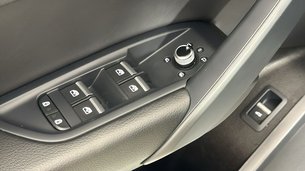2024 Audi Q5 e Premium 30