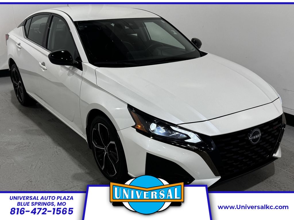 Pearl White Tricoat 2025 Nissan Altima Sedan All-Wheel Drive Continuously Variable Transmission