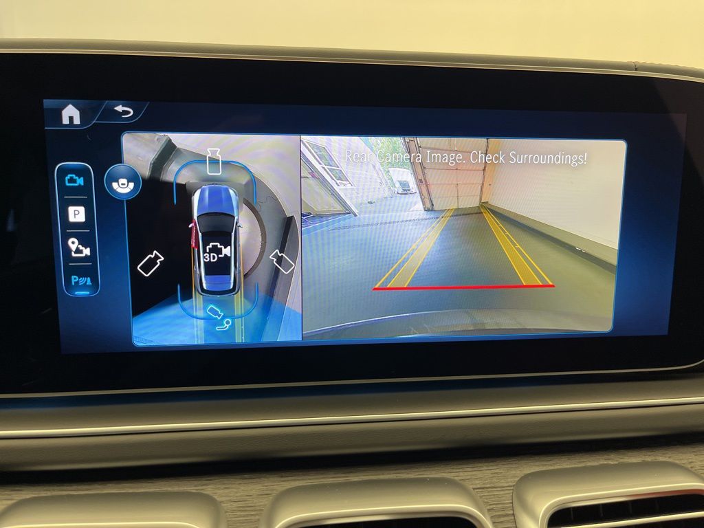 Thumbnail: 2026 Mercedes-Benz GLE - 18