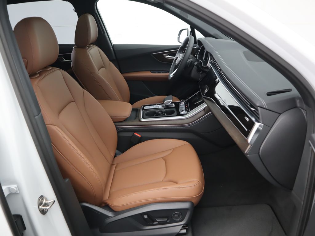 2025 Audi Q7  22