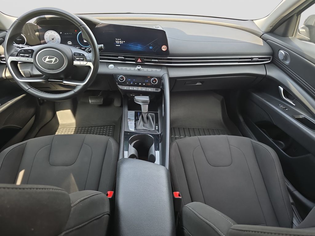 Used 2025 Hyundai Elantra Sedan