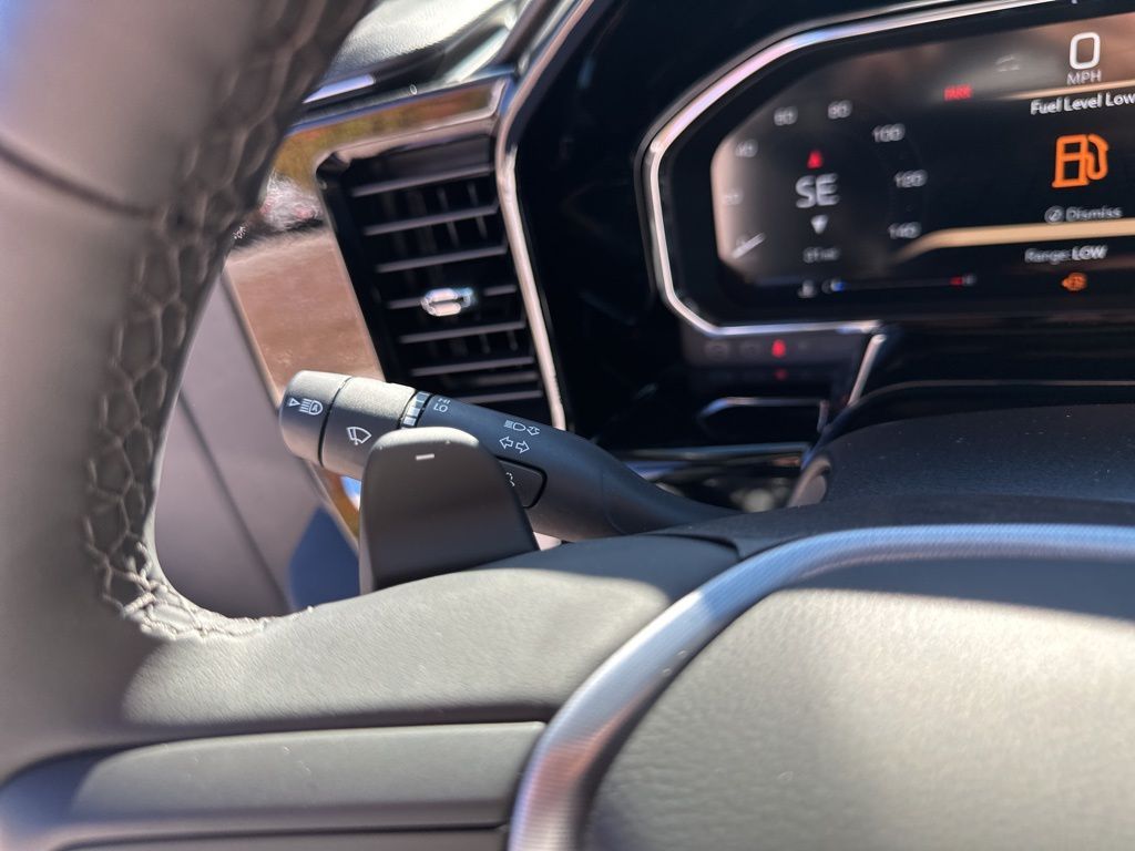 New 2026 White GMC SLT image 32