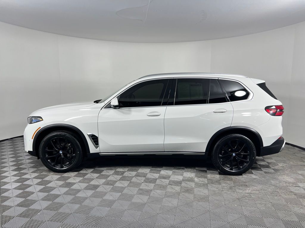 Thumbnail: 2024 BMW X5 - 9