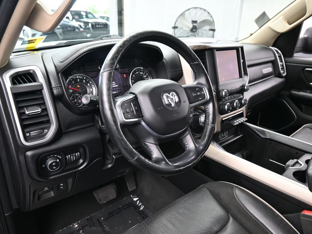 Used 2020 Diamond Black Crystal Pearlcoat Ram Laramie image 10