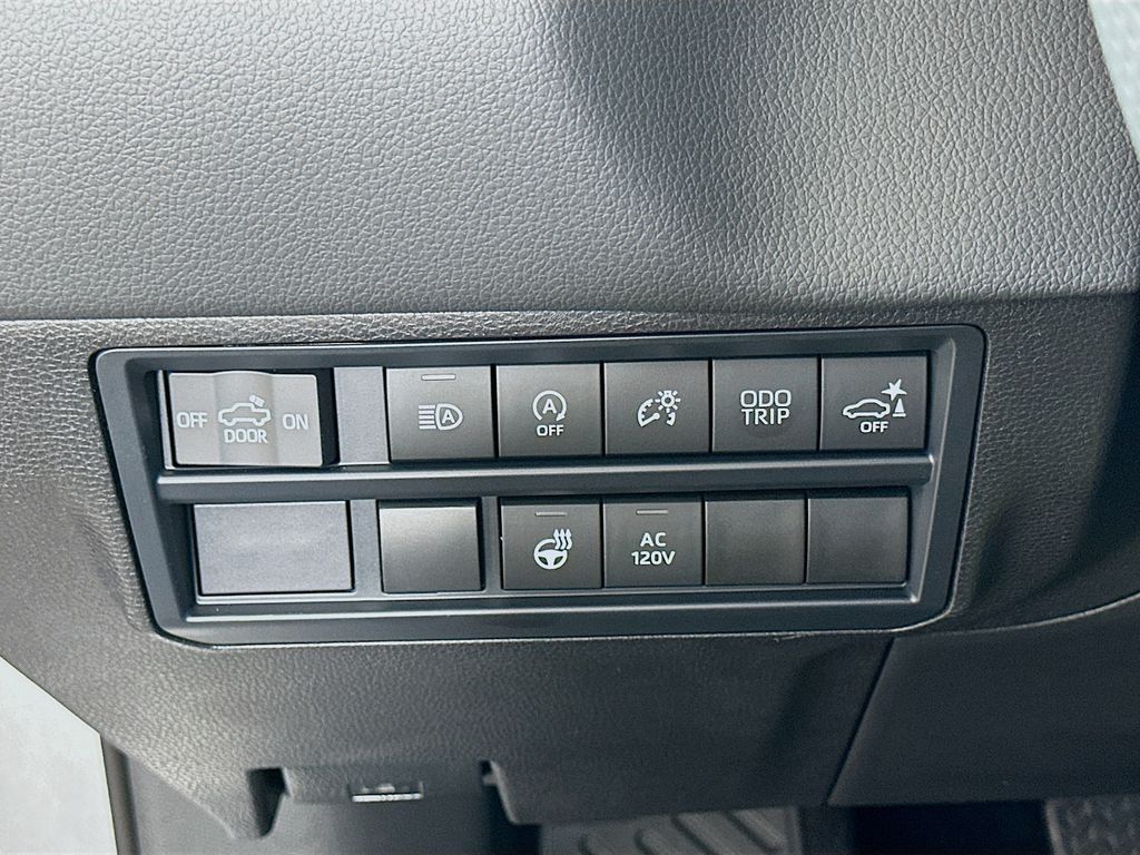2025 Toyota Tundra Limited 10