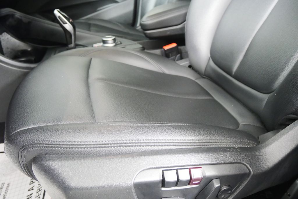 Thumbnail: 2021 BMW X1 - 10