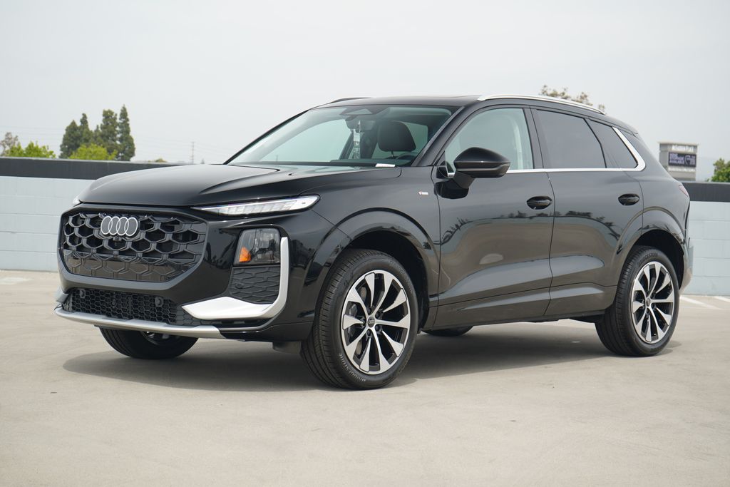 Thumbnail: 2026 Audi Q3 - 1