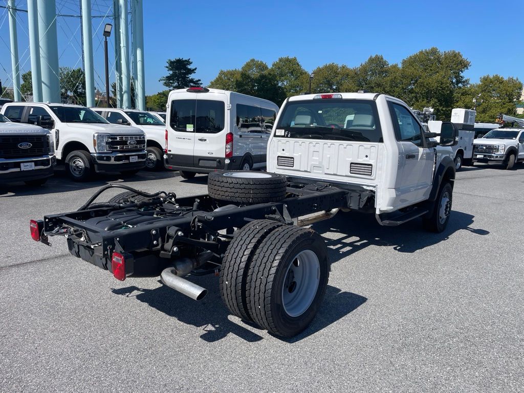 2025 Ford F-600 Chassis XL