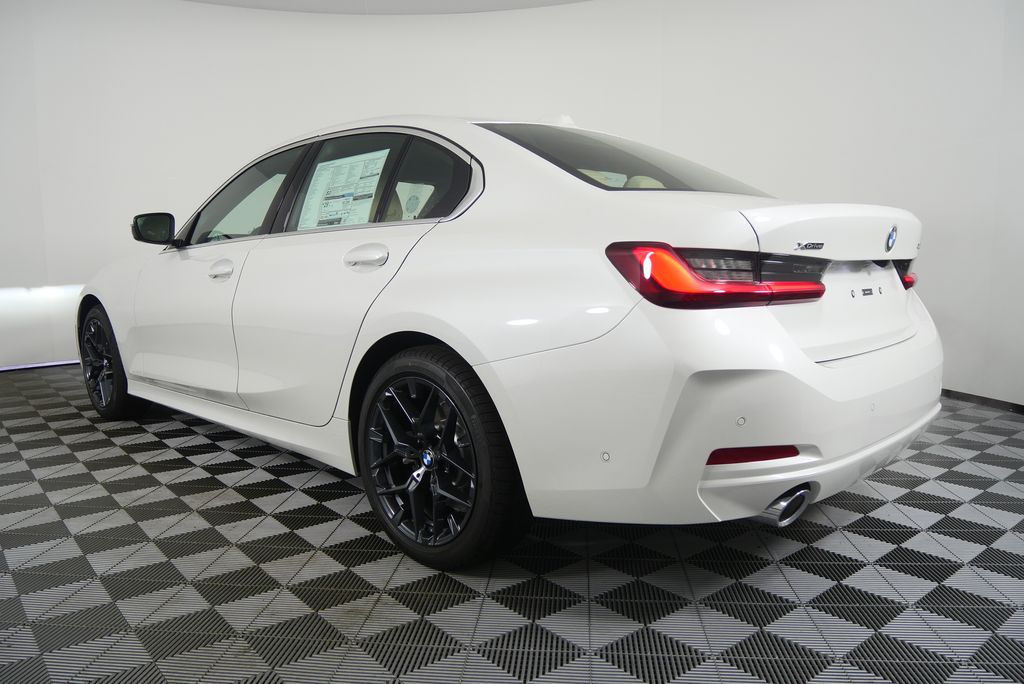 Thumbnail: 2026 BMW 3 Series - 5