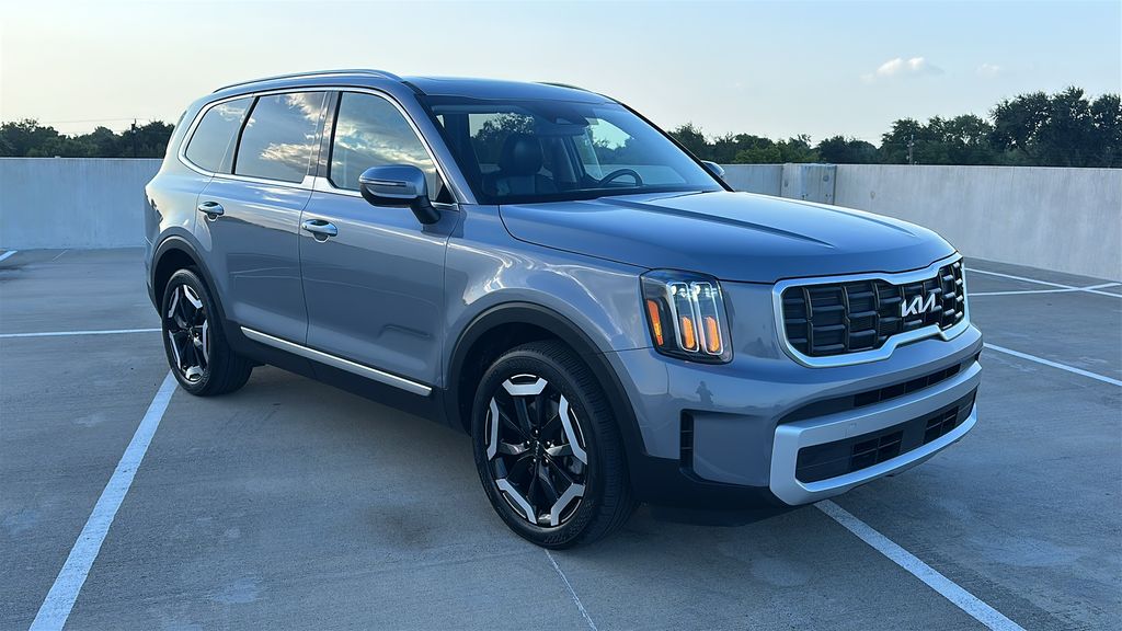 2025 Kia Telluride S Silver at Legacy Ford