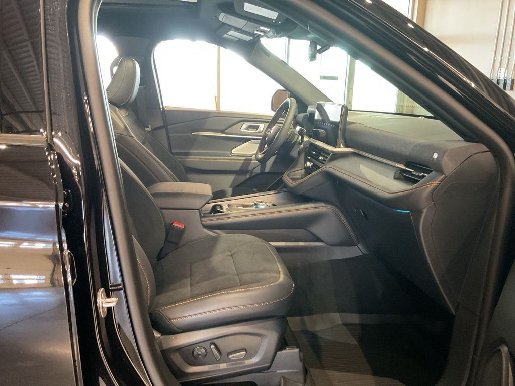 New 2026 Black Ford Tremor image 24