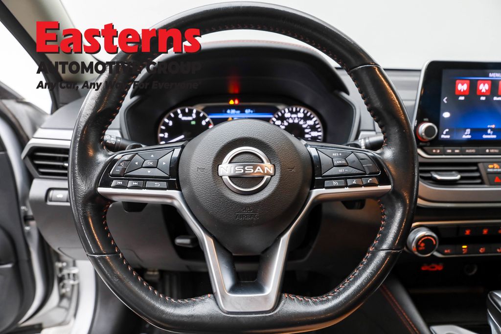 Used 2023 Silver Nissan 2.5 SR image 10