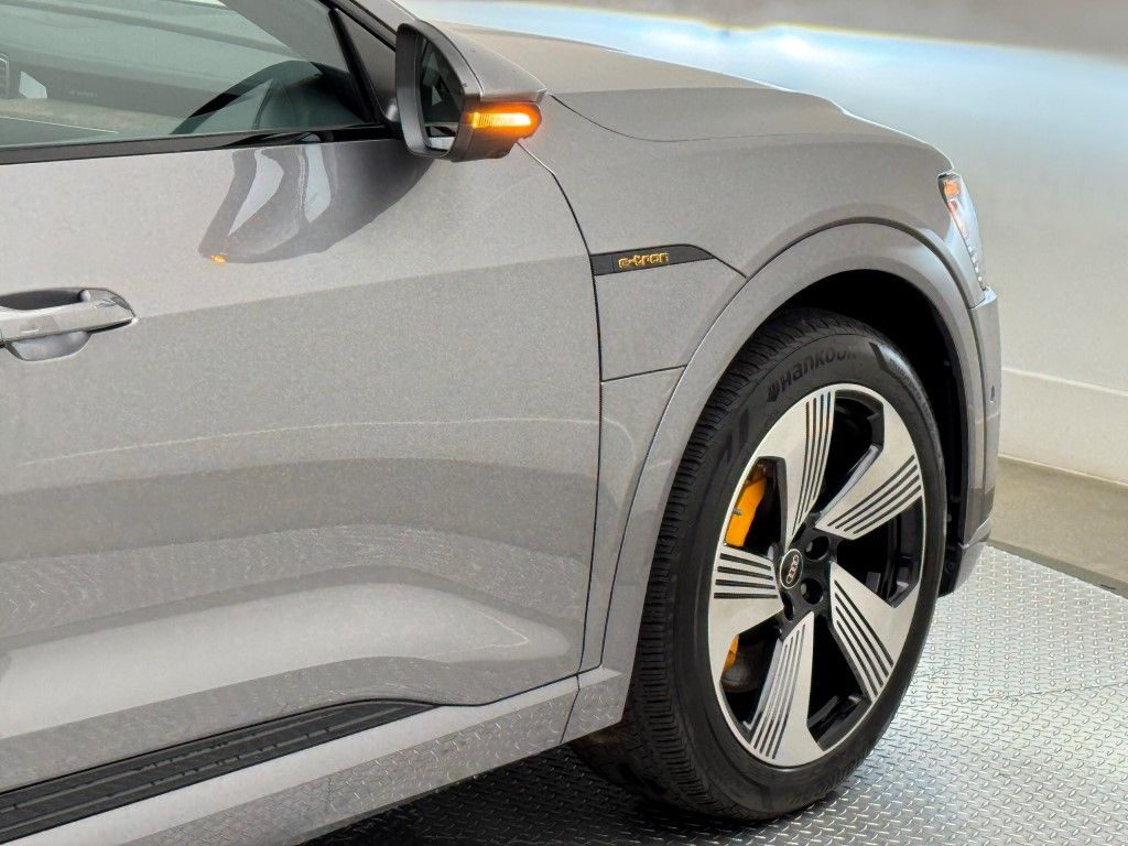 2023 Audi e-tron Premium Plus 17