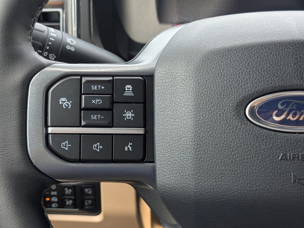 2025 Ford F-350 Super Duty Lariat
