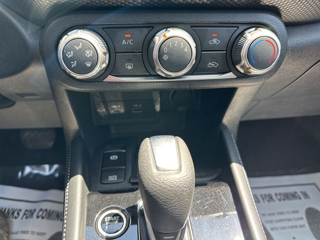 2024 Gun Metallic Nissan Kicks SV FWD SUV