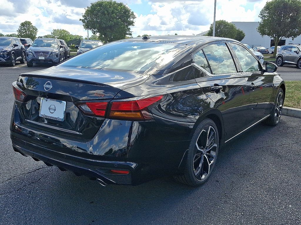 Thumbnail: 2025 Nissan Altima - 4