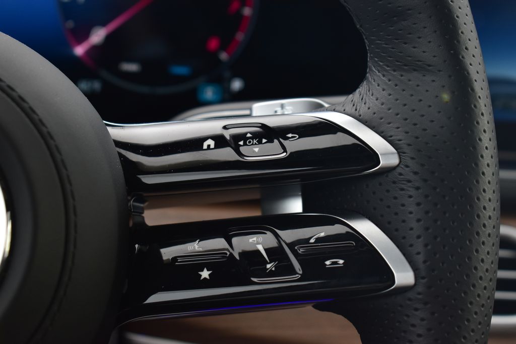 Thumbnail: 2025 Mercedes-Benz GLS - 18