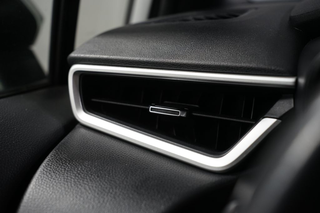 Thumbnail: 2022 Toyota Corolla - 24