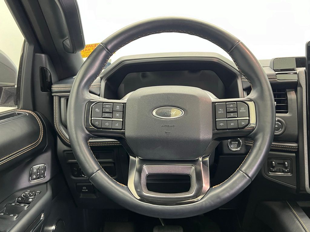 Thumbnail: 2022 Ford Expedition - 19