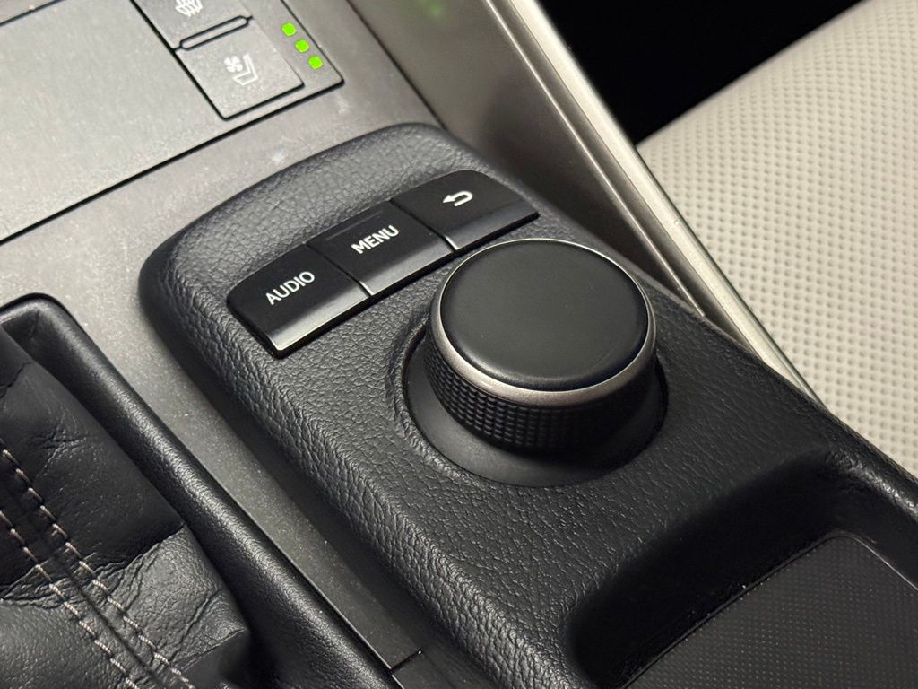 2015 Lexus IS 250 photo 9