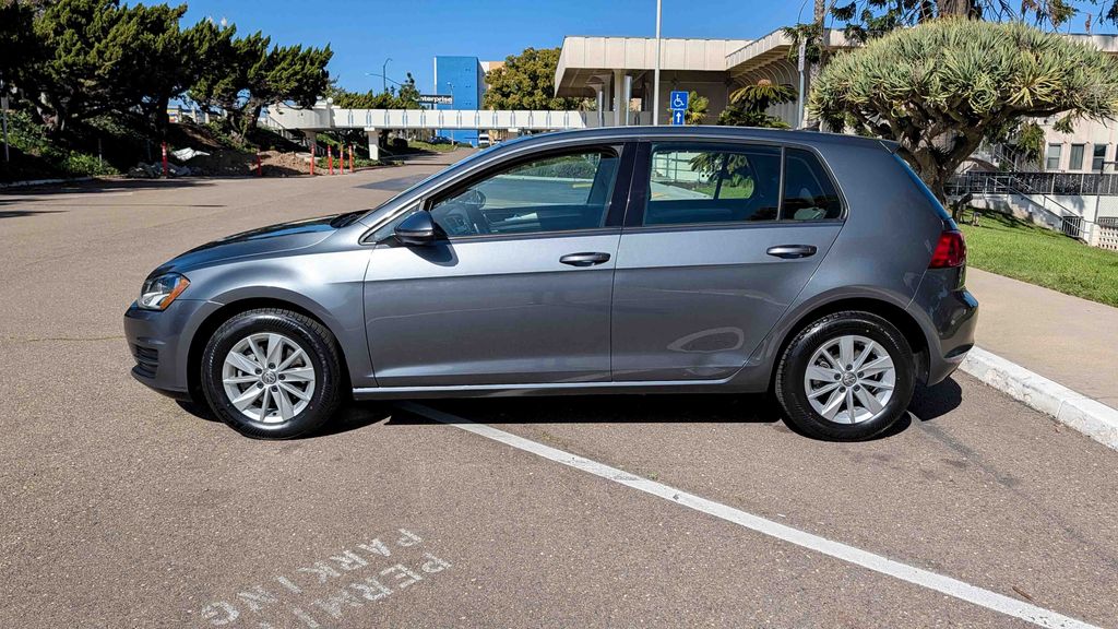 Used 2016 Volkswagen Golf TSI S 4-Door 4D Hatchback