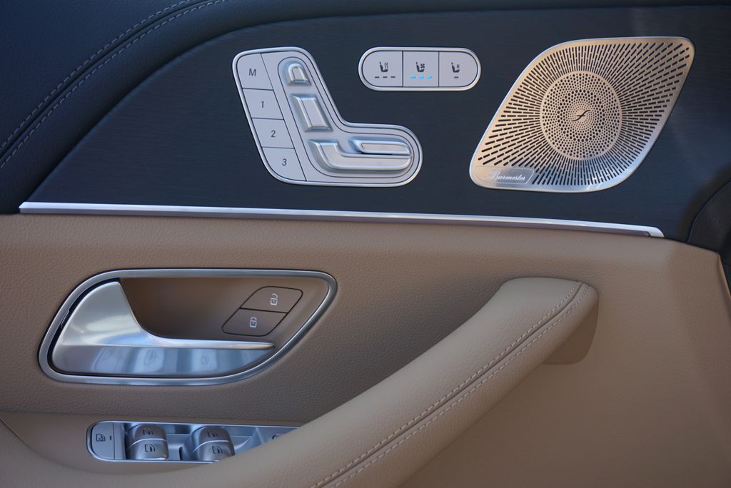 Thumbnail: 2026 Mercedes-Benz GLE - 25