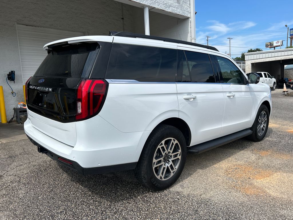 2025 White Ford Expedition Active RWD SUV