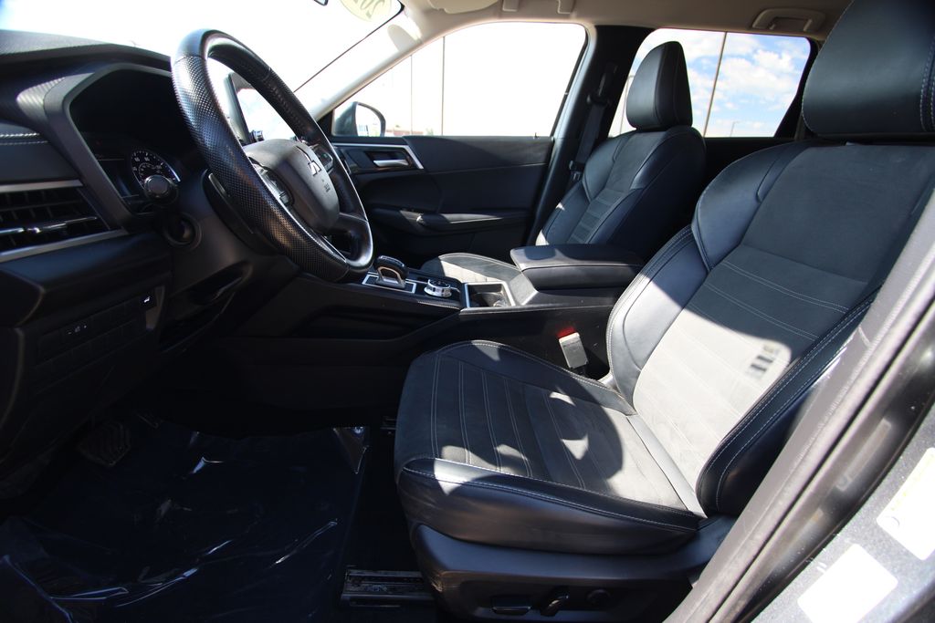 Used 2024 Mitsubishi Outlander SUV