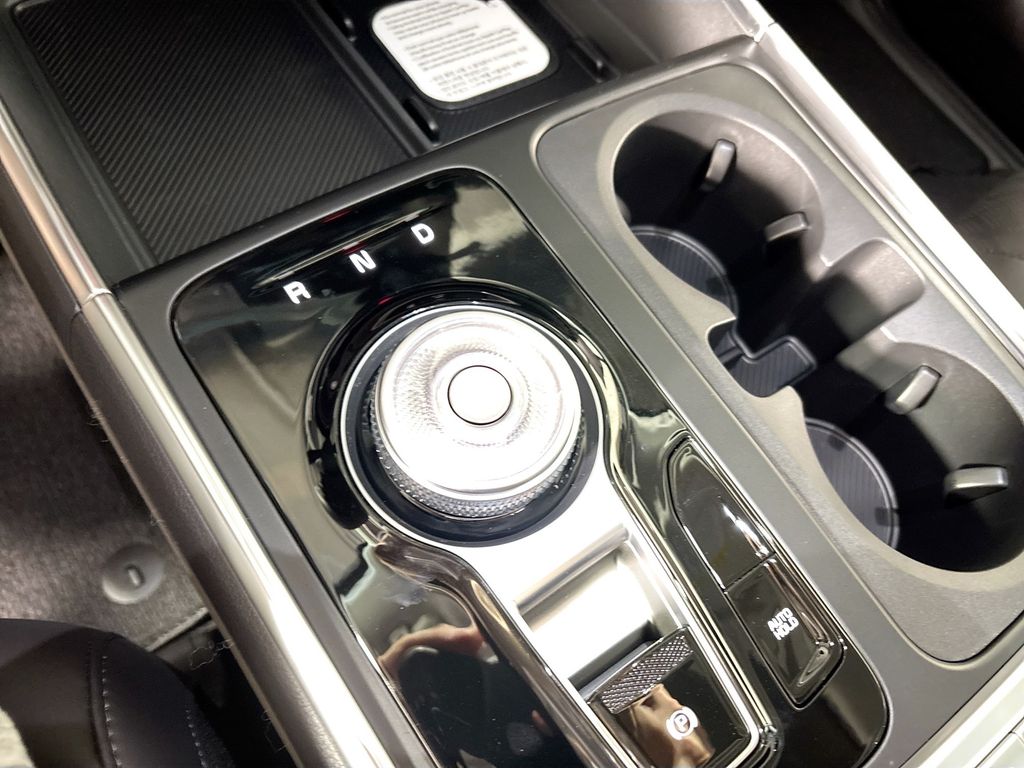 2027 Kia Carnival Hybrid SX