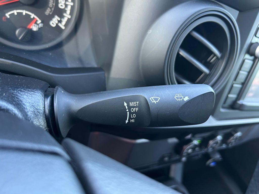 Thumbnail: 2019 Toyota Tacoma - 19