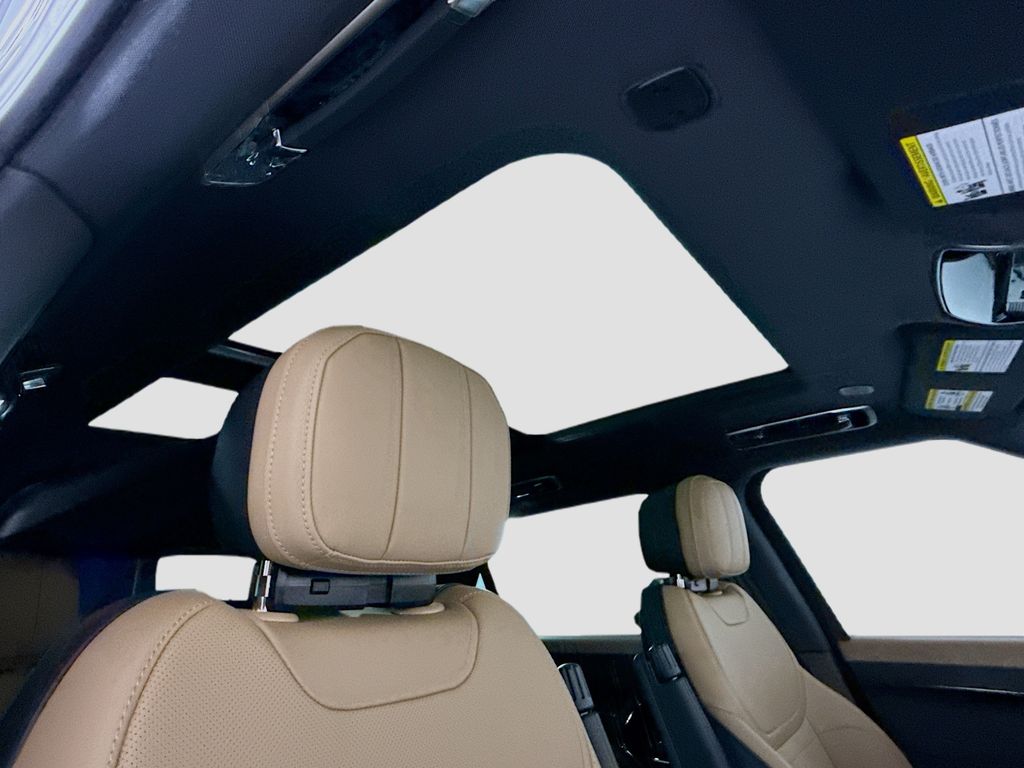 Thumbnail: 2026 Land Rover Range Rover Sport - 19