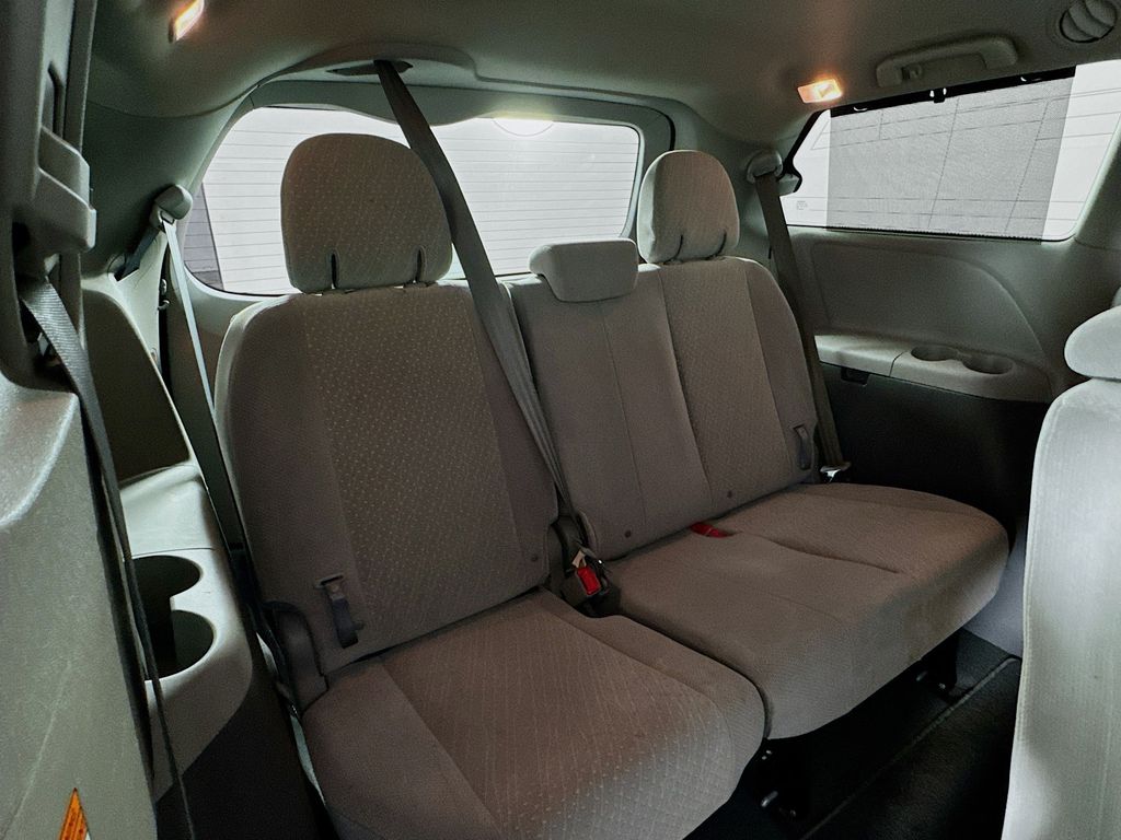 Used Car 2019 Toyota Sienna  Le For Sale Under $25,000 In Austin, Texas