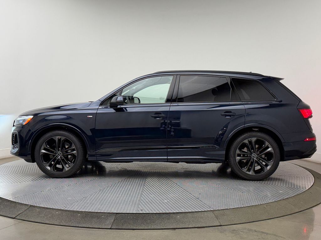 Thumbnail: 2026 Audi Q7 - 4