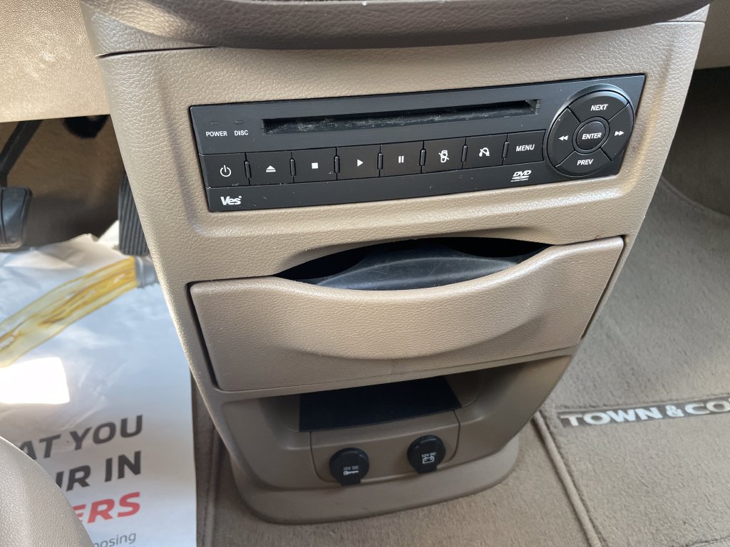2013 Chrysler Town & Country #30