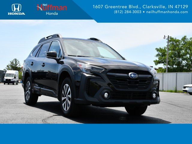  2023 Subaru Outback Premium AWD   