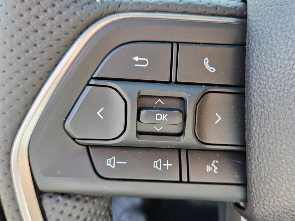 2025 Toyota Tacoma Limited - Photo 24