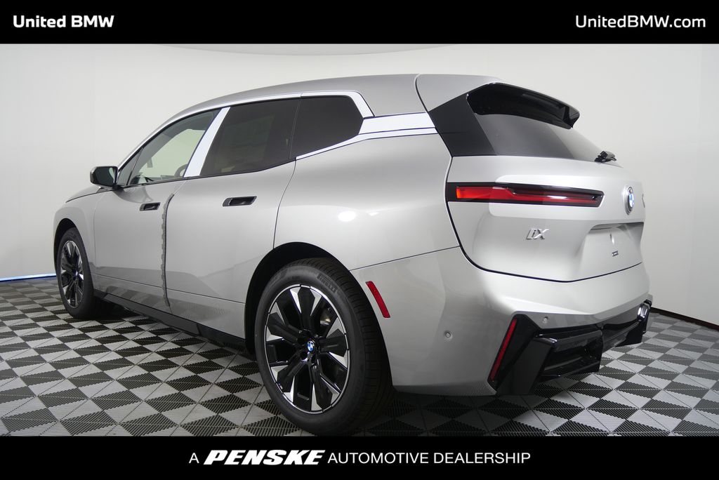 Thumbnail: 2026 BMW iX - 5