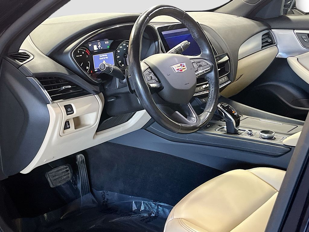 Used 2021 Dark Moon Blue Metallic Cadillac Luxury image 9