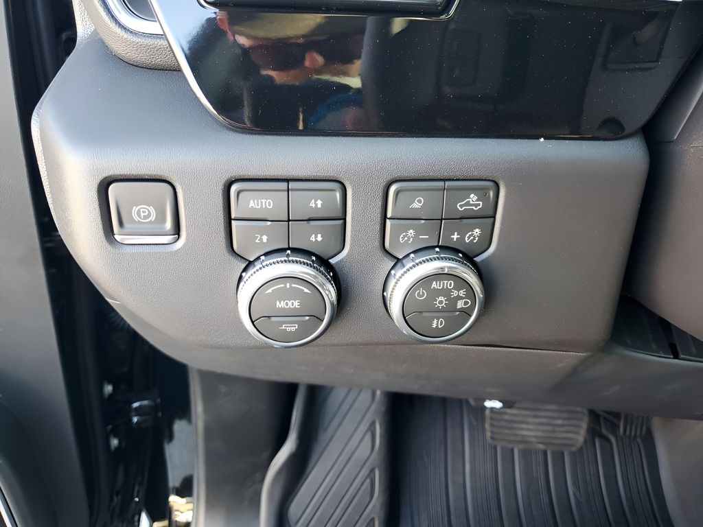 New 2026 Black GMC SLT image 33