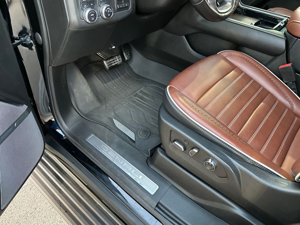 Used Car 2023 Gmc Yukon Xl  Denali Ultimate For Sale Under $70,000 In Austin, Texas