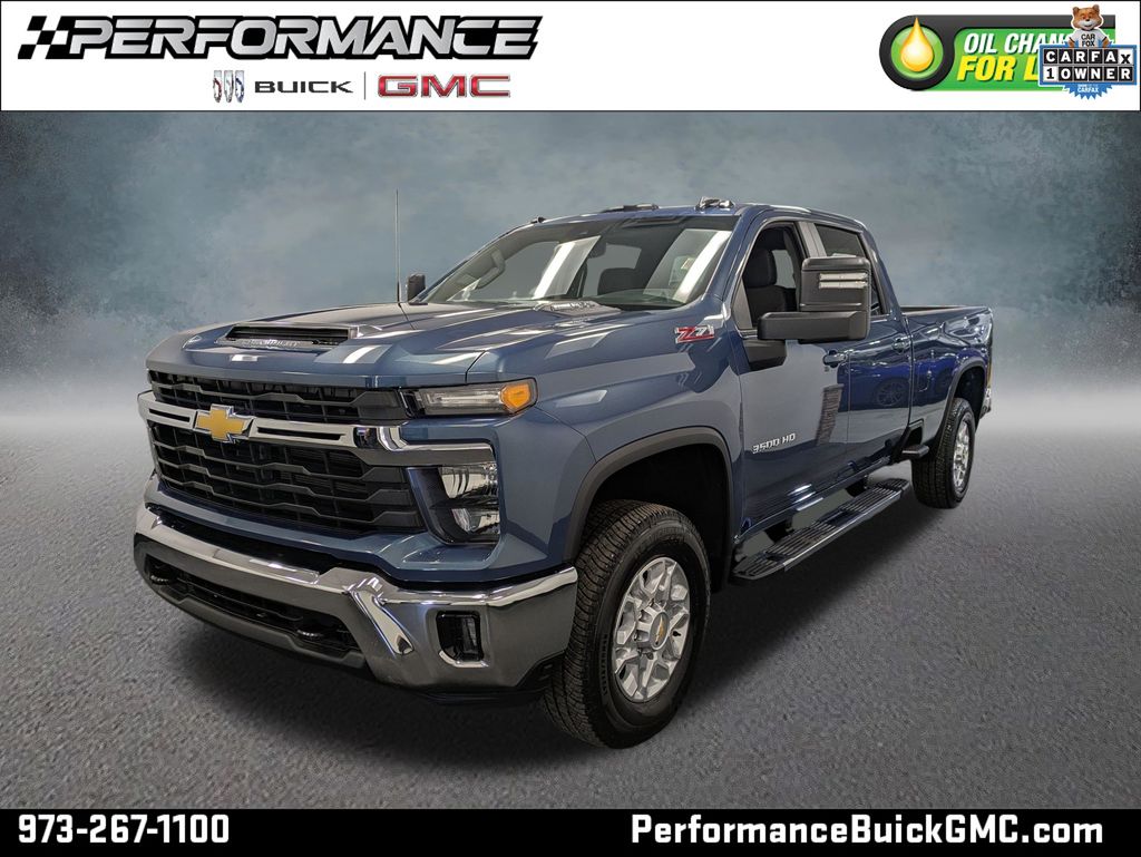 2026 Chevrolet Silverado 3500HD LT Crew Cab 4WD
