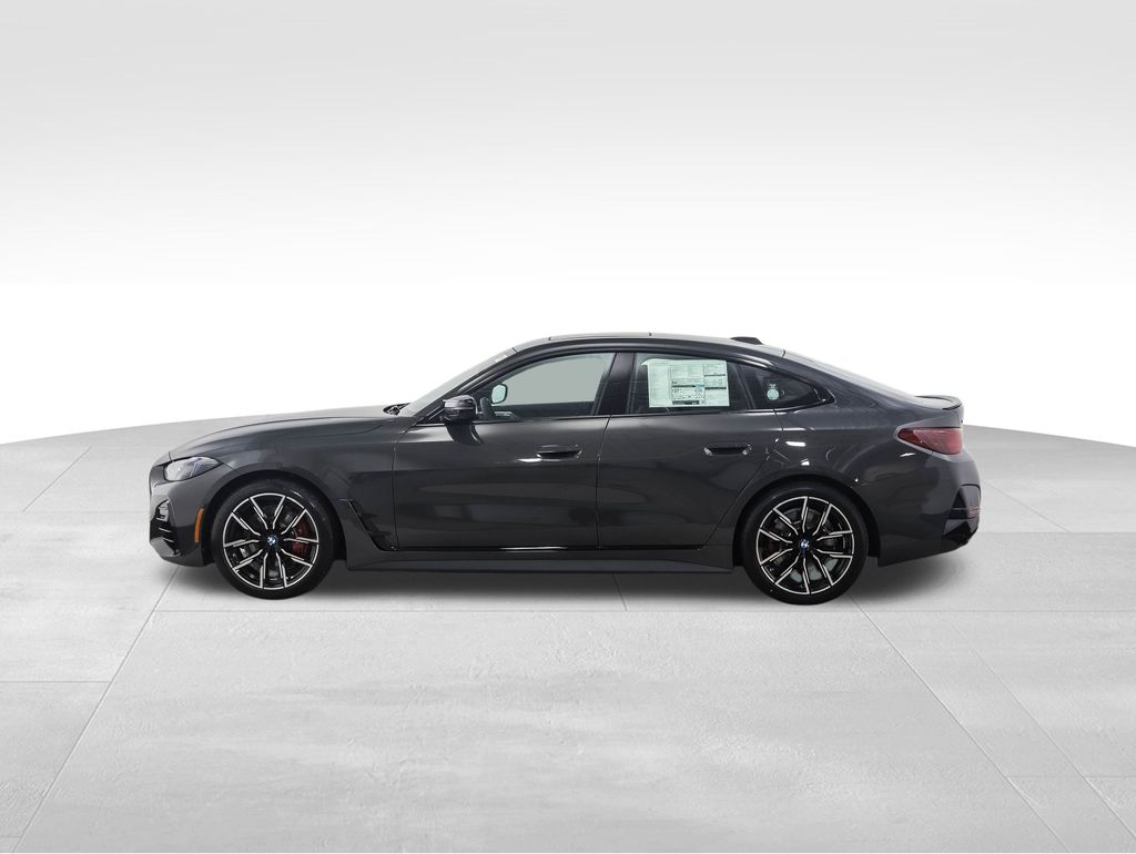 Thumbnail: 2026 BMW 4 Series - 2