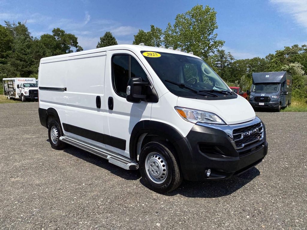 Bright White Clearcoat 2025 RAM ProMaster Van  9-Speed Automatic
