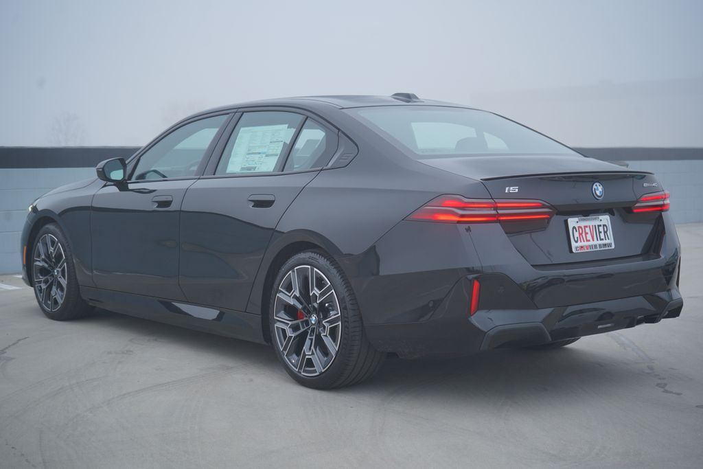 Thumbnail: 2026 BMW i5 - 7