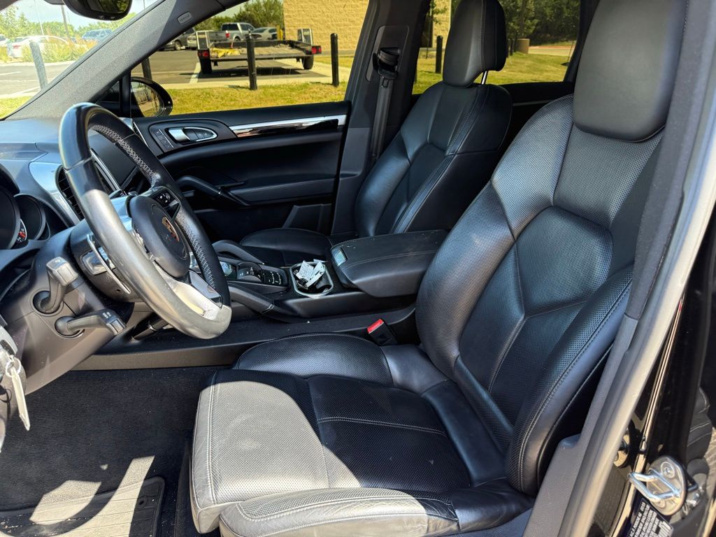 Thumbnail: 2016 Porsche Cayenne - 9