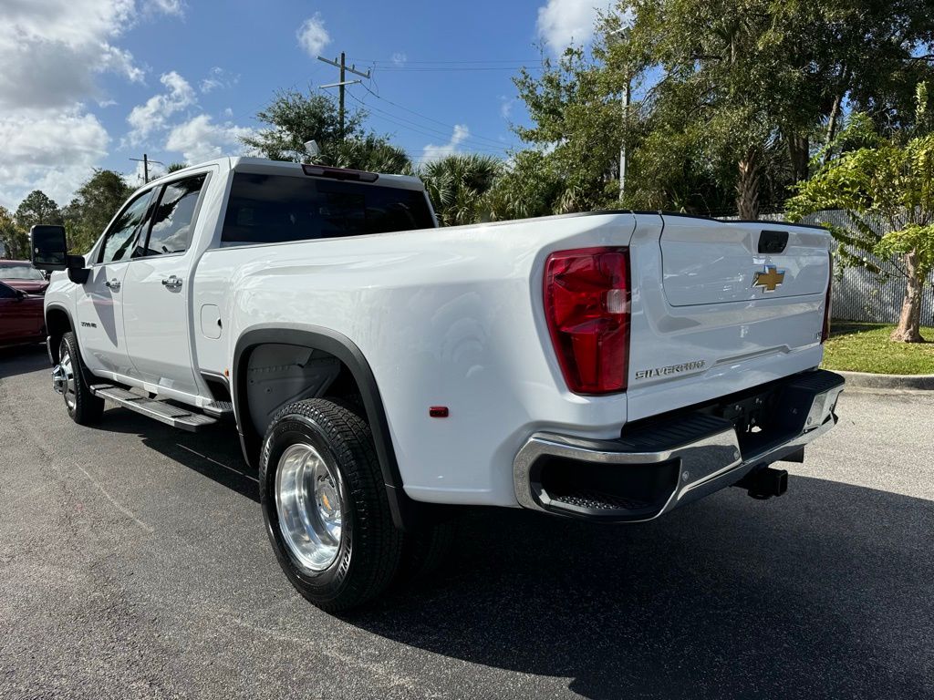 2024 Chevrolet Silverado 3500HD LTZ 6