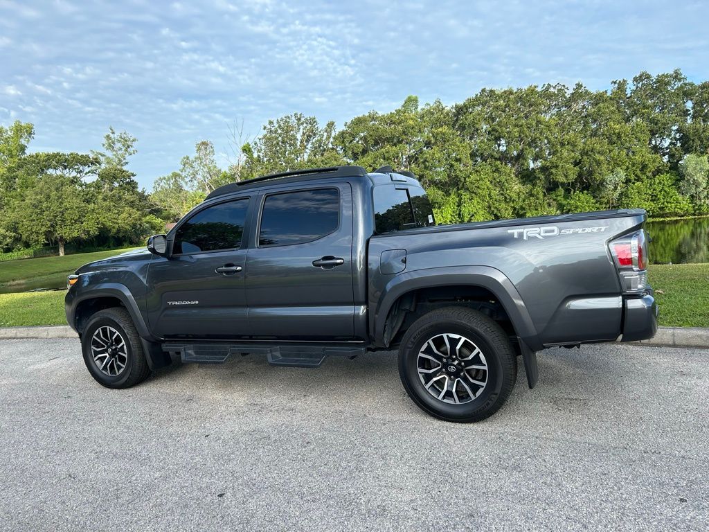 Thumbnail: 2022 Toyota Tacoma - 3
