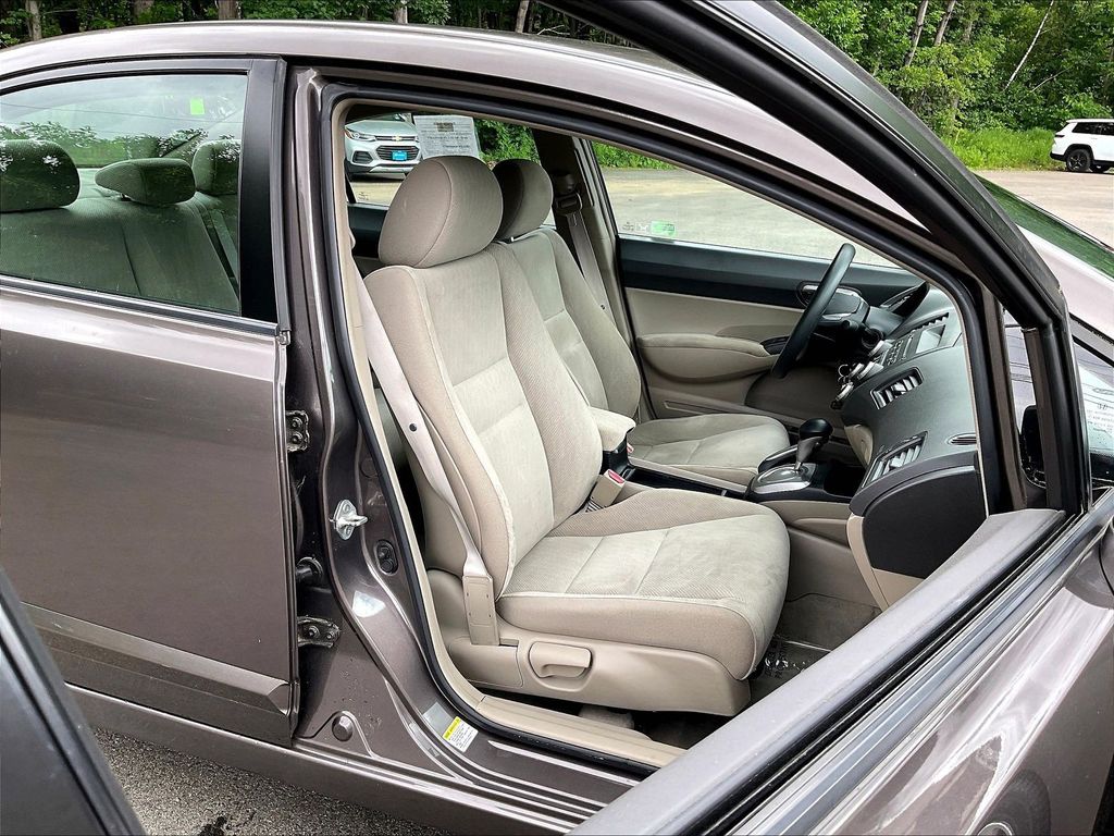 2010 Honda Civic — photo 11