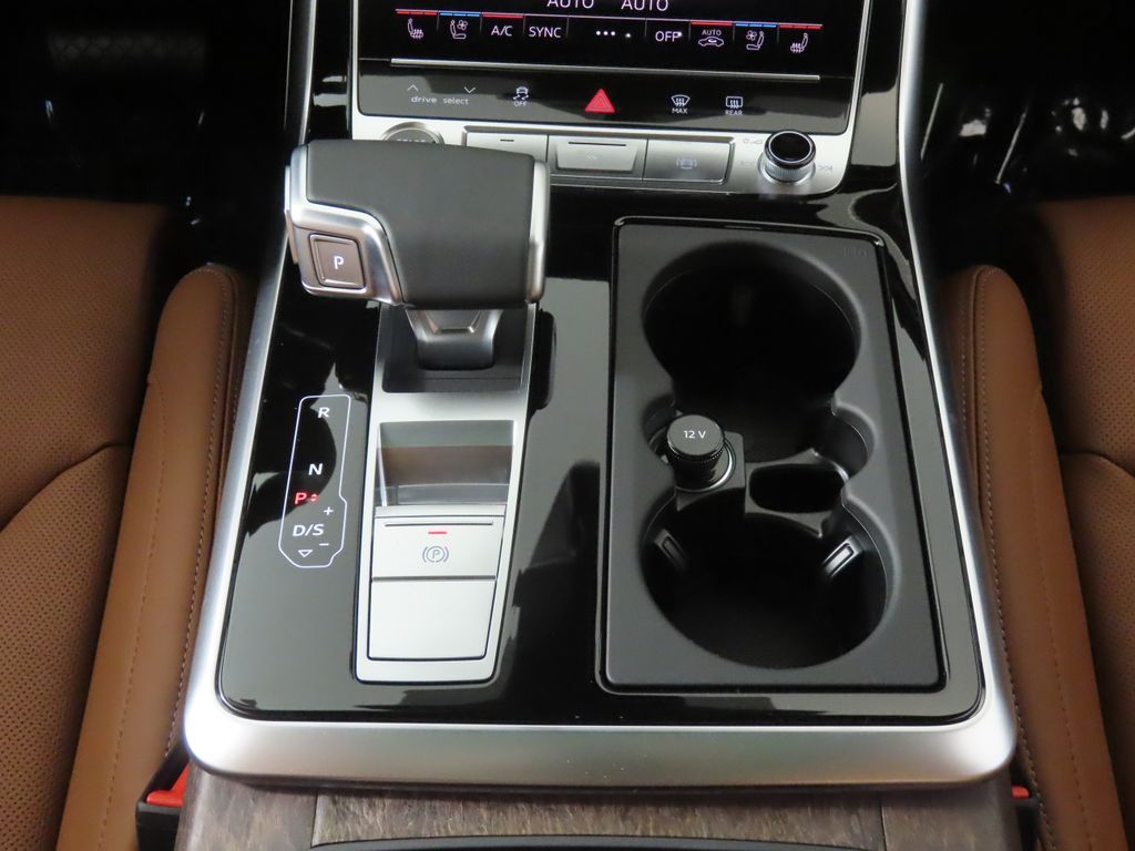 Thumbnail: 2026 Audi Q8 - 23